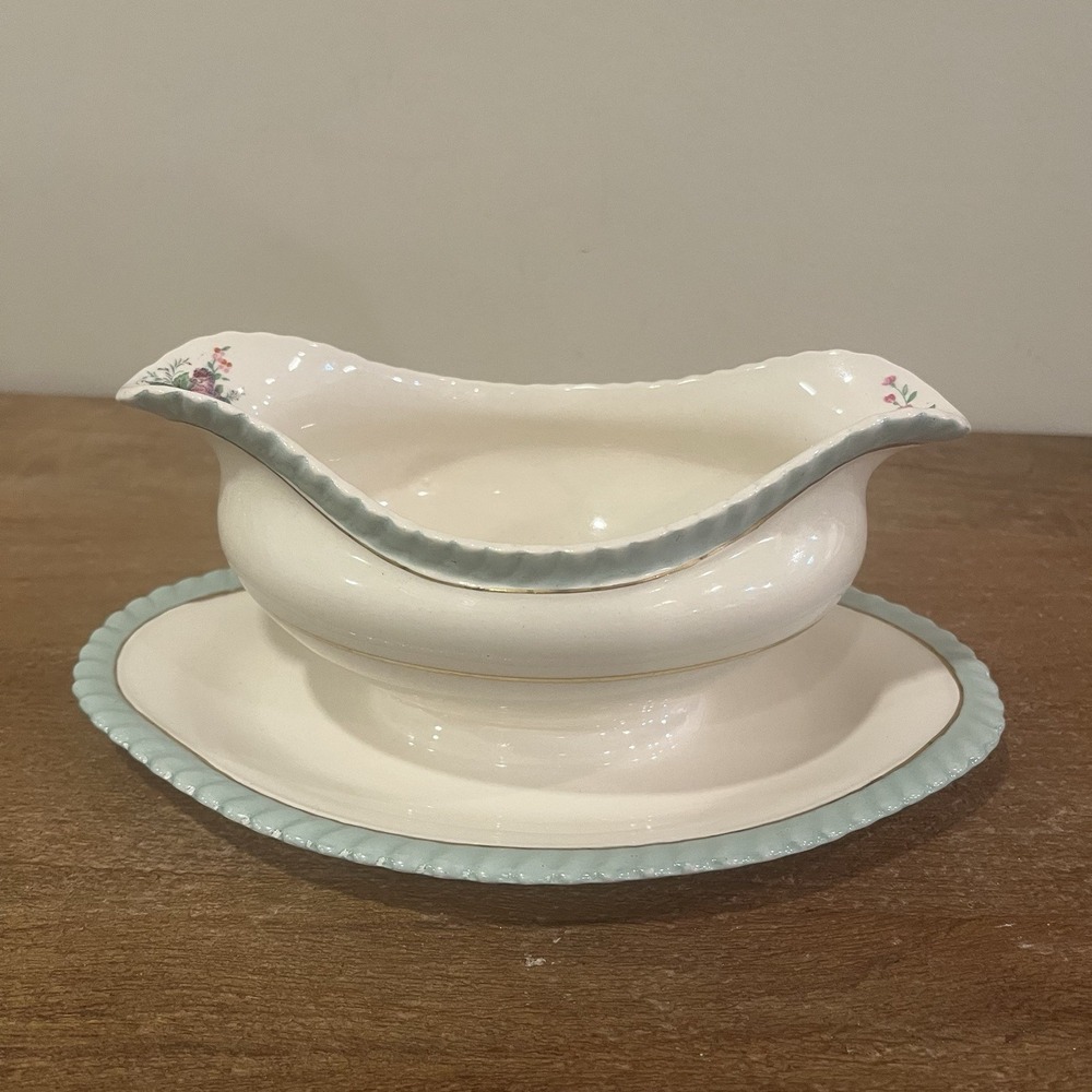 VTG Johnson Bros Windsor Ware Yeovil Gravy Boat Attached Underplate England 40s